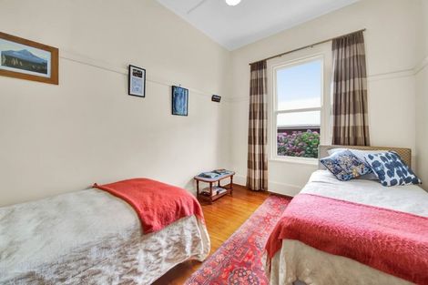 Photo of property in 25 Barrett Street, Westown, New Plymouth, 4310