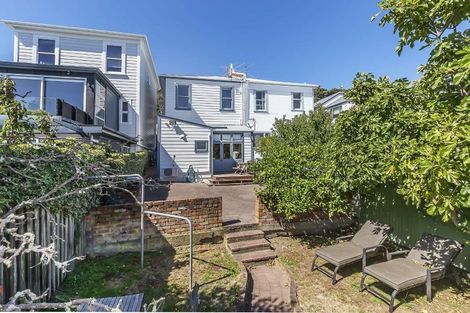 Photo of property in 92 Austin Street, Mount Victoria, Wellington, 6011