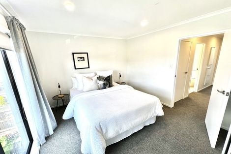 Photo of property in 60 Manarini Road, Westgate, Auckland, 0614