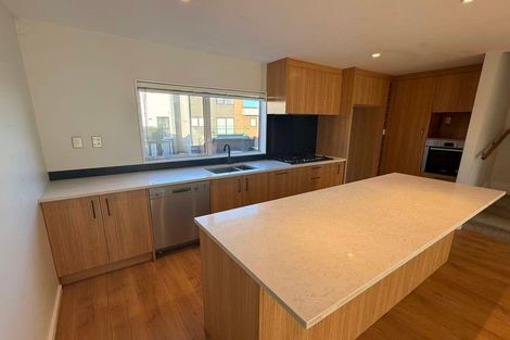 Photo of property in 23 Meritage Lane, Te Atatu South, Auckland, 0610