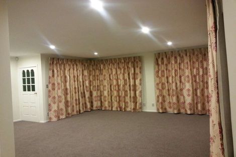 Photo of property in 18 Keats Place, Blockhouse Bay, Auckland, 0600