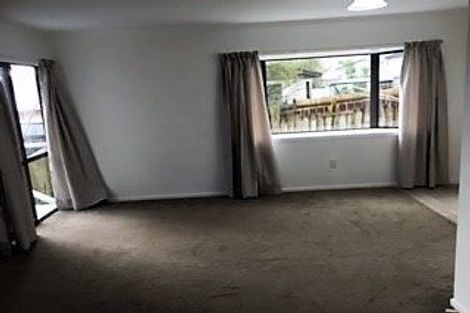Photo of property in 2/63 Redcrest Avenue, Red Hill, Papakura, 2110