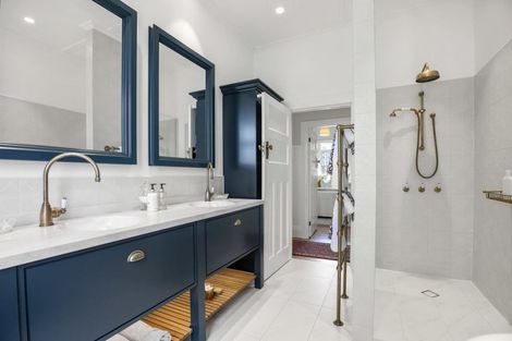 Photo of property in 7a North Avenue, Narrow Neck, Auckland, 0624