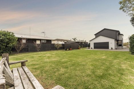 Photo of property in 972 Papamoa Beach Road, Papamoa Beach, Papamoa, 3118