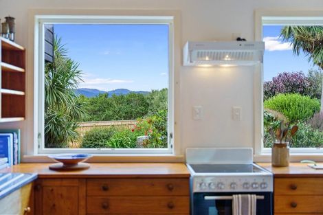 Photo of property in 321 Te Horo Beach Road, Te Horo Beach, Otaki, 5581