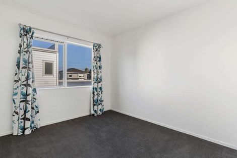 Photo of property in 17 Aviation Street, Takanini, 2112