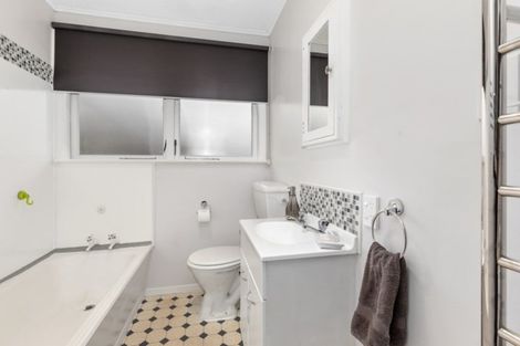 Photo of property in 1/15 Lane Street, Wallaceville, Upper Hutt, 5018