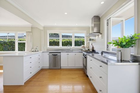 Photo of property in 26 Freyberg Street, Otumoetai, Tauranga, 3110