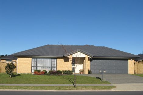 Photo of property in 200 Wattle Farm Road, Wattle Downs, Auckland, 2103