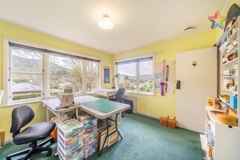 Photo of property in 81 Horoeka Street, Stokes Valley, Lower Hutt, 5019