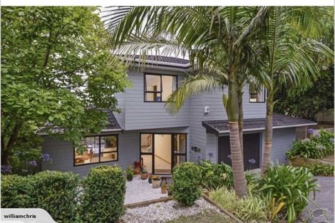 Photo of property in 947 East Coast Road, Torbay, Auckland, 0630