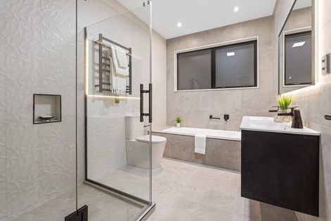 Photo of property in 36 Skulander Crescent, Orewa, 0931