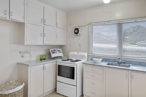 Photo of property in 4/769 Beach Road, Browns Bay, Auckland, 0630