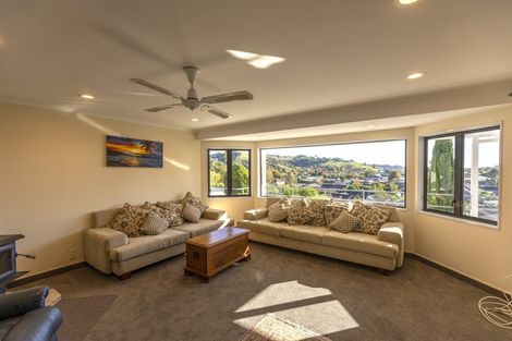 Photo of property in 37 Hetley Crescent, Taradale, Napier, 4112