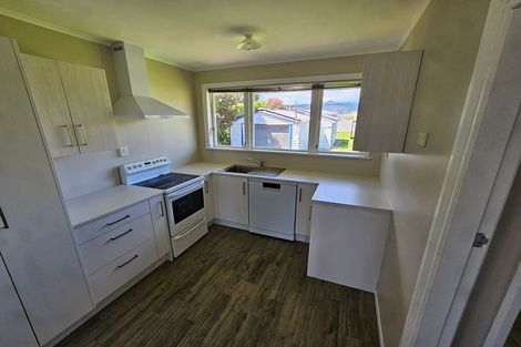 Photo of property in 42 Bartholomew Road, Levin, 5510