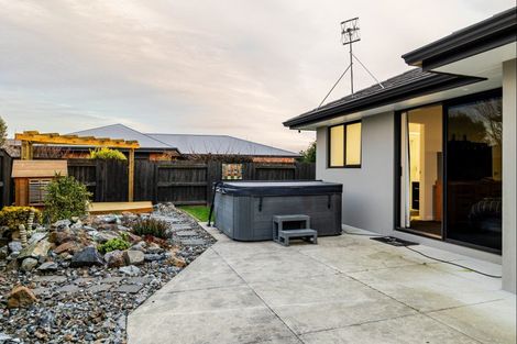 Photo of property in 12 Peckham Lane, Ashhurst, 4810