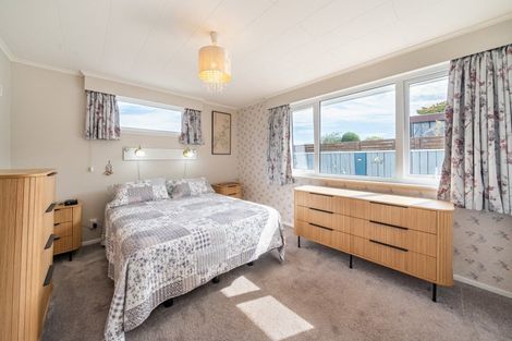 Photo of property in 5 Mcleod Street, Elderslea, Upper Hutt, 5018