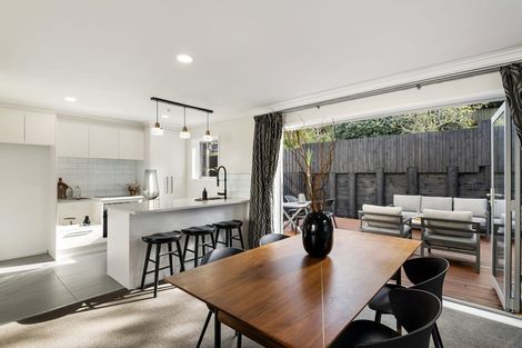 Photo of property in 6/13 Kaihu Street, Northcote, Auckland, 0627