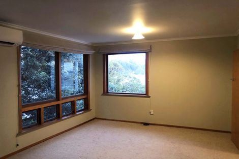 Photo of property in 1 Howard Road, Point Howard, Lower Hutt, 5013