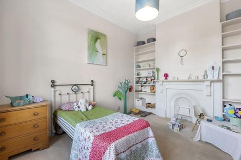 Photo of property in 35 Brownville Crescent, Maori Hill, Dunedin, 9010