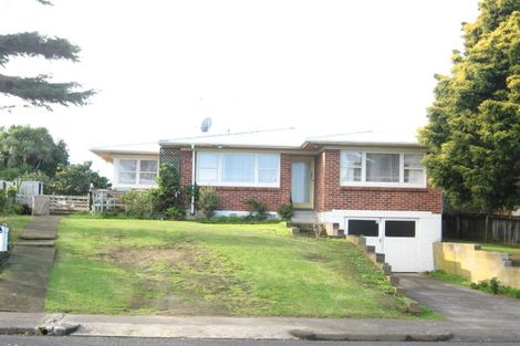 Photo of property in 8 Kirton Crescent, Manurewa, Auckland, 2102