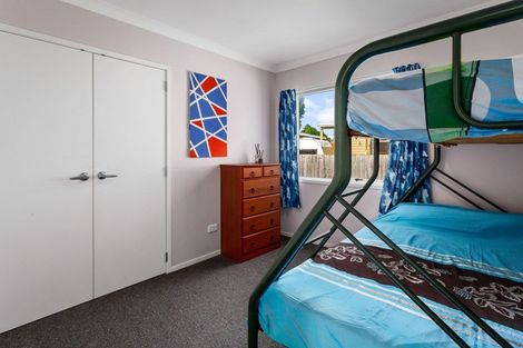 Photo of property in 15a Roretana Drive, Athenree, Katikati, 3177