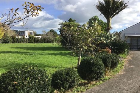 Photo of property in 466 Taupaki Road, Kumeu, 0892