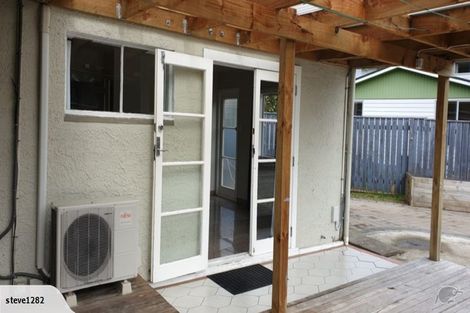 Photo of property in 52 Stokes Valley Road, Stokes Valley, Lower Hutt, 5019