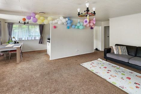 Photo of property in 214 Major Drive, Kelson, Lower Hutt, 5010