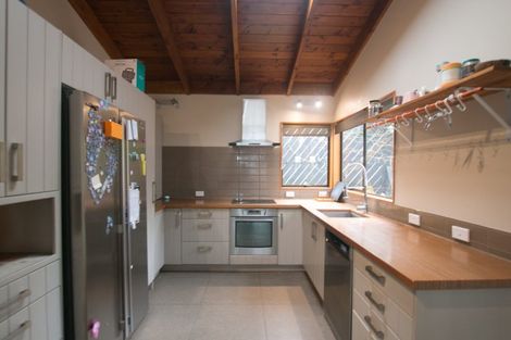 Photo of property in 8 Elmira Place, Browns Bay, Auckland, 0630