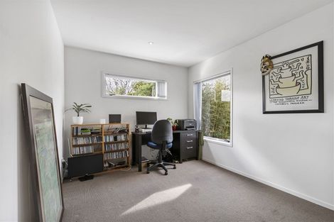 Photo of property in 242a Forrest Hill Road, Forrest Hill, Auckland, 0620