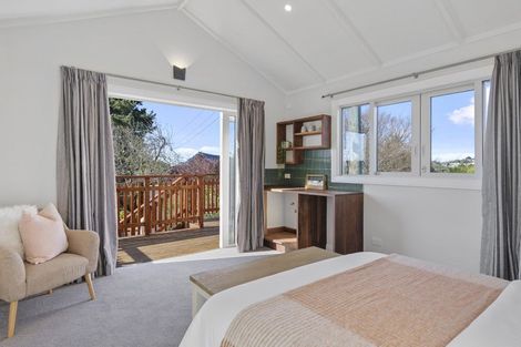 Photo of property in 87 Saint Andrews Hill Road, Mount Pleasant, Christchurch, 8081