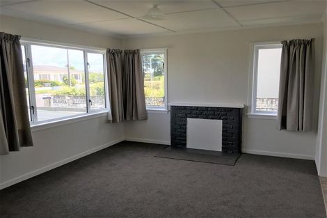 Photo of property in 36 Cornfoot Street, Castlecliff, Whanganui, 4501