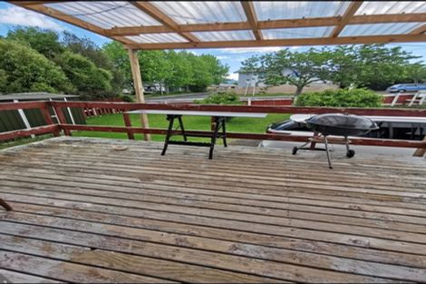 Photo of property in 80 View Road, Henderson, Auckland, 0612