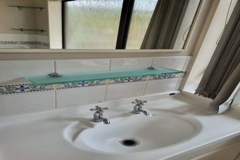 Photo of property in 42 Barnhill Crescent, Pahurehure, Papakura, 2113