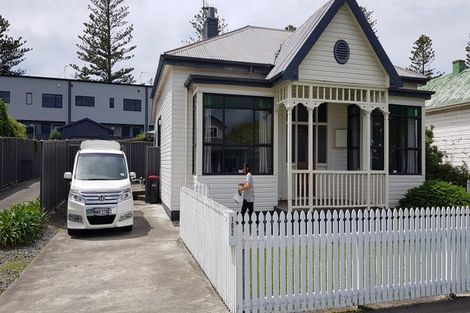Photo of property in 102 Mcgrath Street, Napier South, Napier, 4110