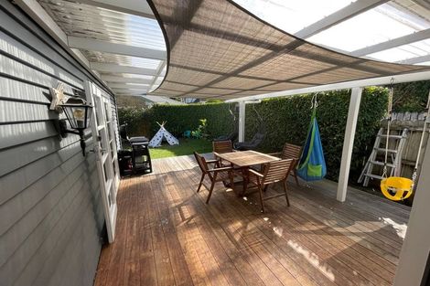 Photo of property in 24 Amaru Road, One Tree Hill, Auckland, 1061