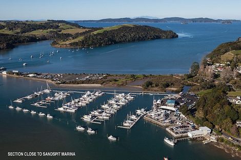 Photo of property in 40 Brick Bay Drive, Sandspit, Warkworth, 0982