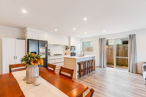 Photo of property in 15 Moemoea Avenue, Kumeu, 0810