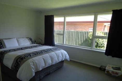 Photo of property in 11 Colina Street, Avonhead, Christchurch, 8042