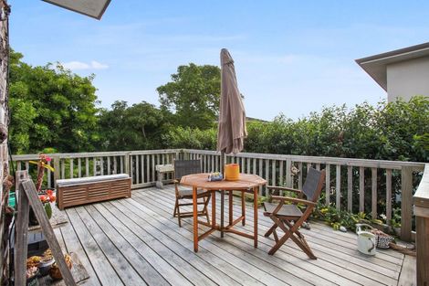 Photo of property in 45 Pigeon Mountain Road, Half Moon Bay, Auckland, 2012