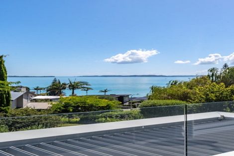 Photo of property in 6d Burford Place, Mellons Bay, Auckland, 2014