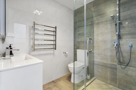 Photo of property in 74b Mckenzie Road, Mangere Bridge, Auckland, 2022