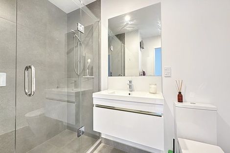 Photo of property in 30 Cessna Crescent, Mangere, Auckland, 2022