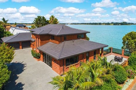 Photo of property in 8 Della Place, Conifer Grove, Takanini, 2112