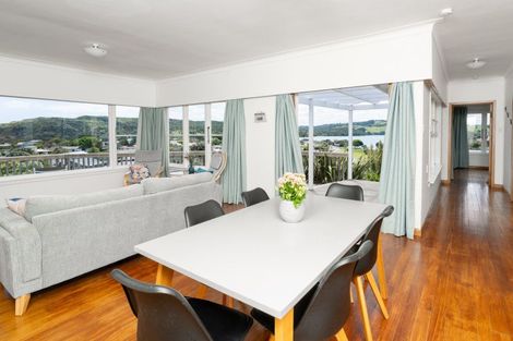 Photo of property in 37 Long Street, Raglan, 3225