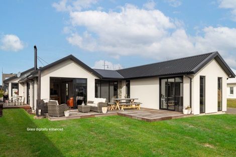 Photo of property in 18 The Esplanade, Pegasus, 7612