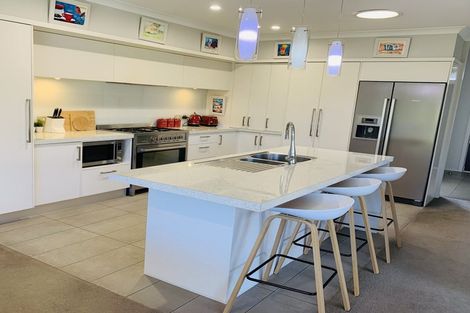 Photo of property in 8 Orotu Drive, Poraiti, Napier, 4112
