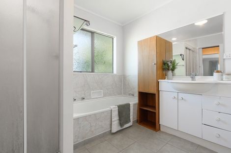 Photo of property in 12 Sylvania Drive, Matua, Tauranga, 3110