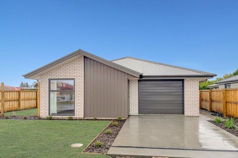 Photo of property in 35 Whiteoak Drive, 7604